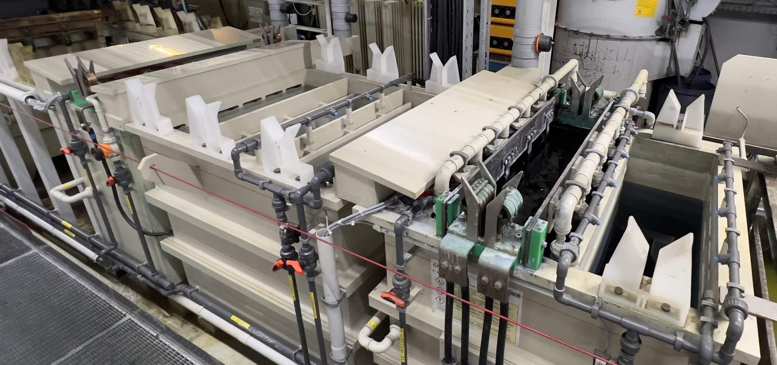Abbildung 1: Galvanikanlage bei WEBER-HYDRAULIK